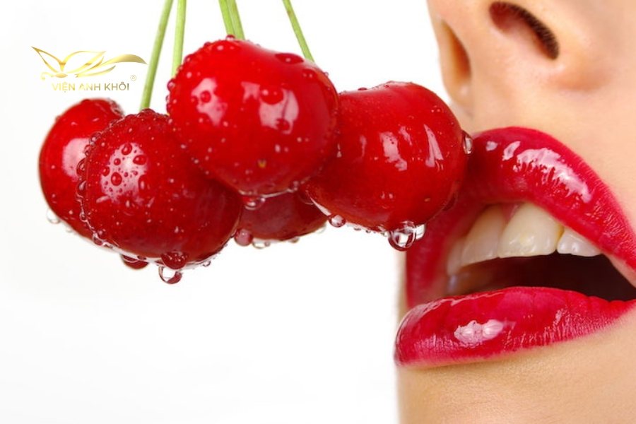 Màu đỏ cherry lấy cảm hứng từ những trái cherry căng mọng